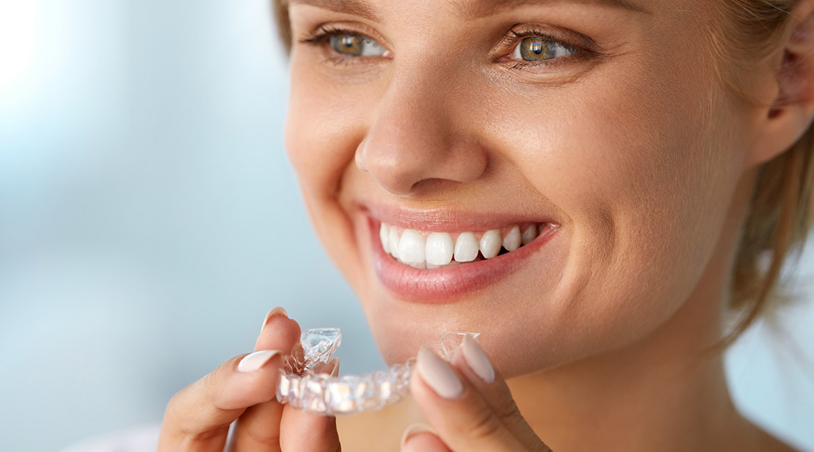 Invisalign® Olpe: transparente Zahnschienen, Aligner